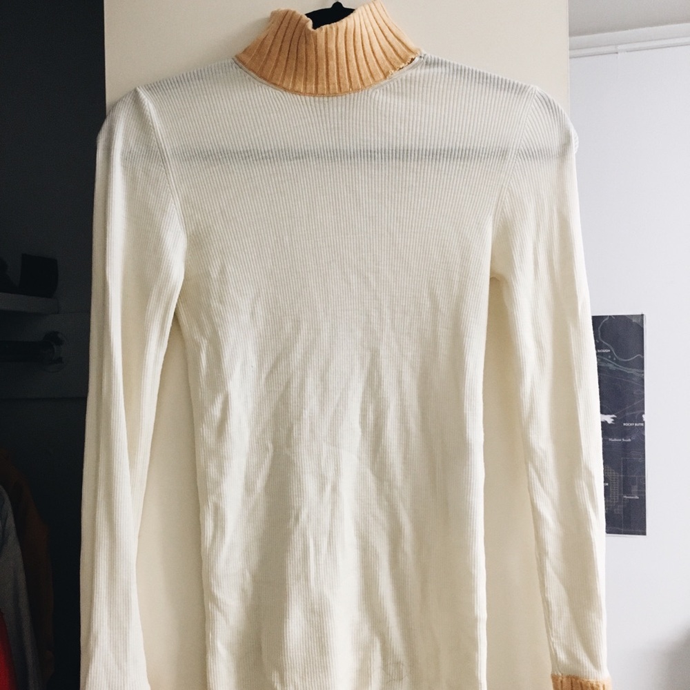 ITALIAN MADE COLORBLOCK TURTLE NECK